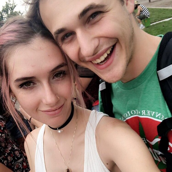 Meet your Posher, Lily - Picture 2 of 4